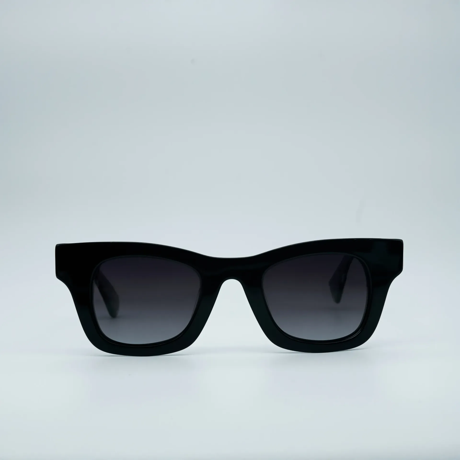 882258SCO1_SUN 47 BLACK
