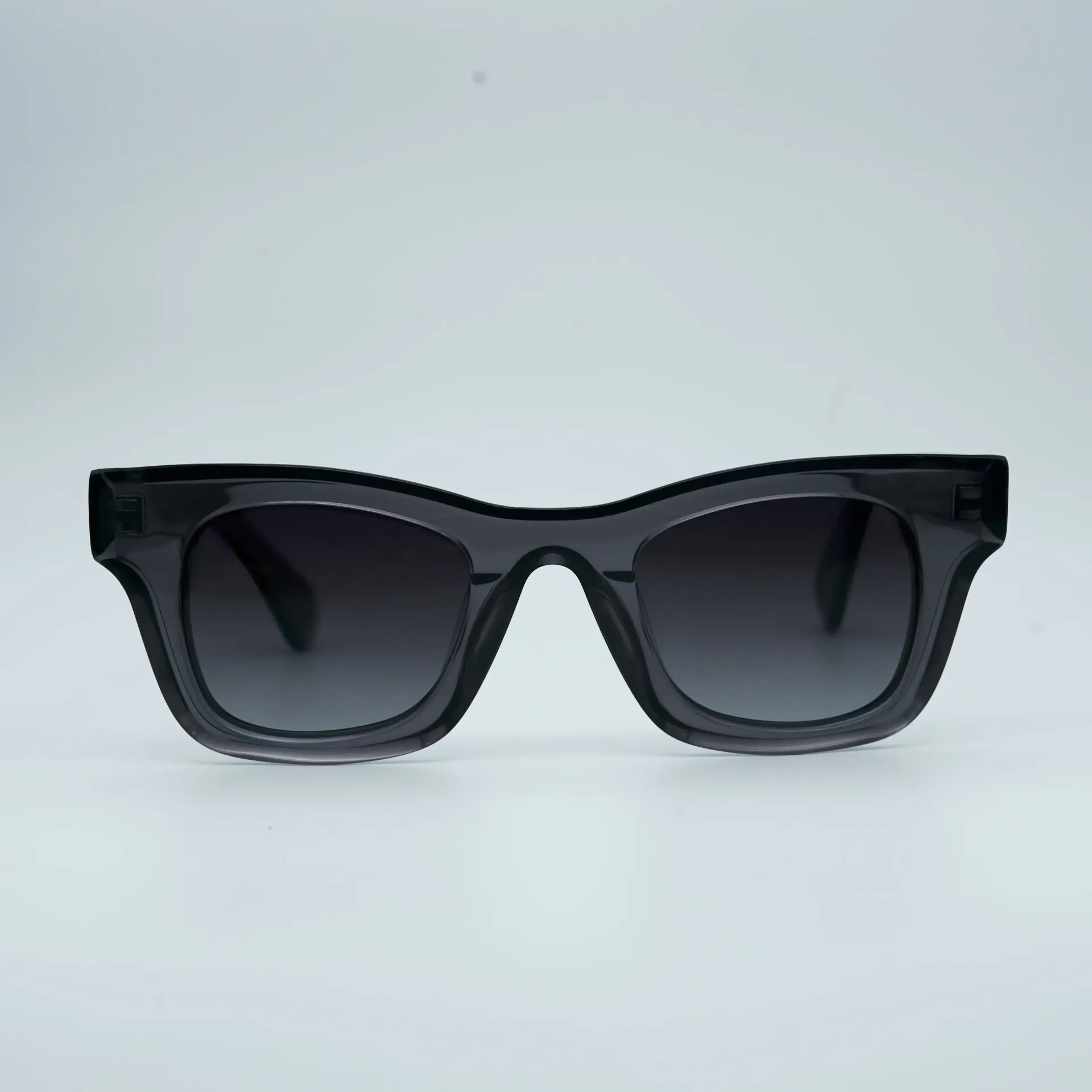 882258SCO3_SUN 47 GREY