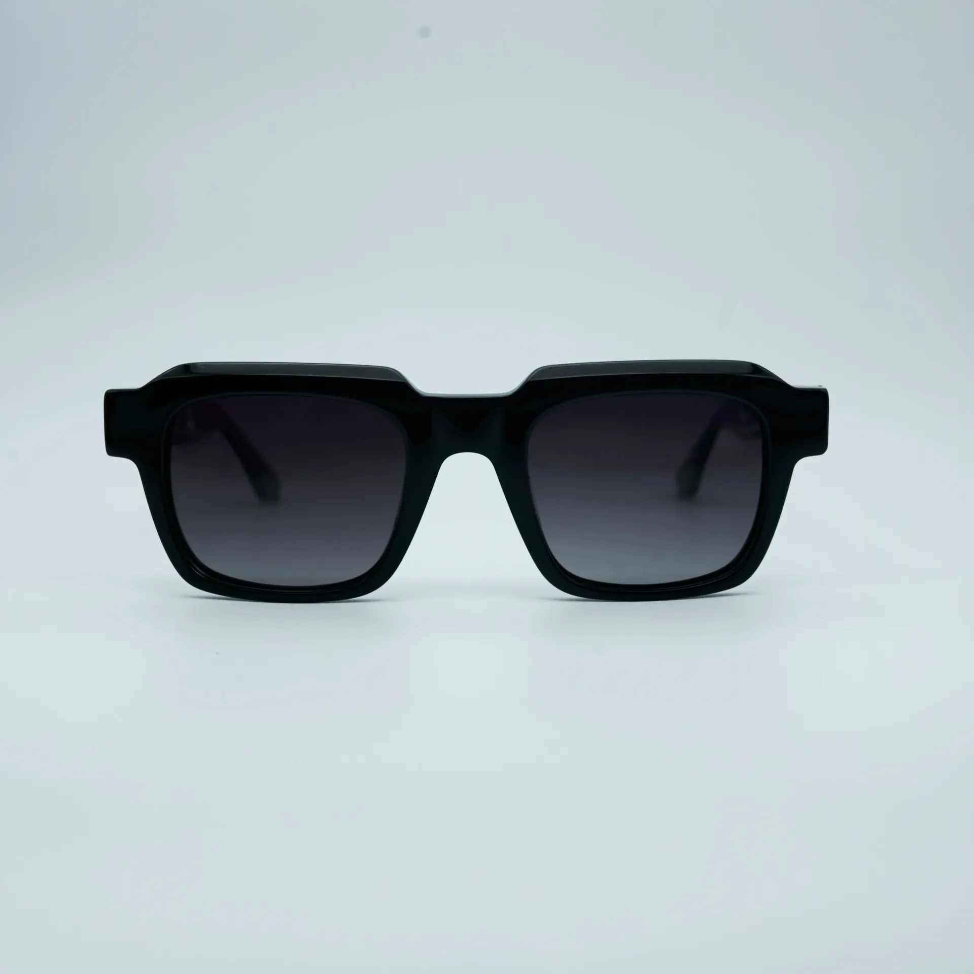 882273SC01_SUN 48 BLACK